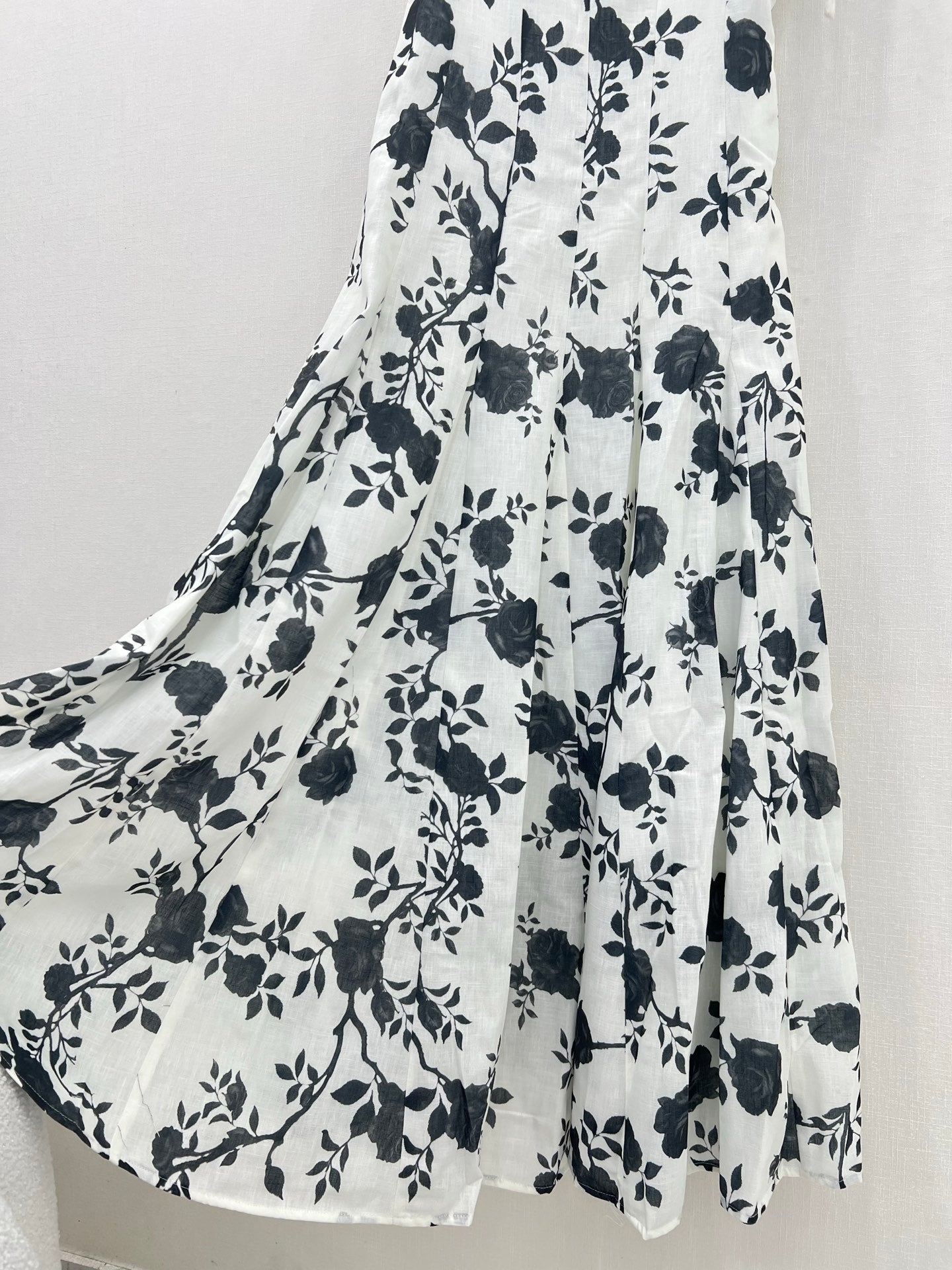 Abito midi in lino con stampa floreale bianco e nero Zimmermann 2025