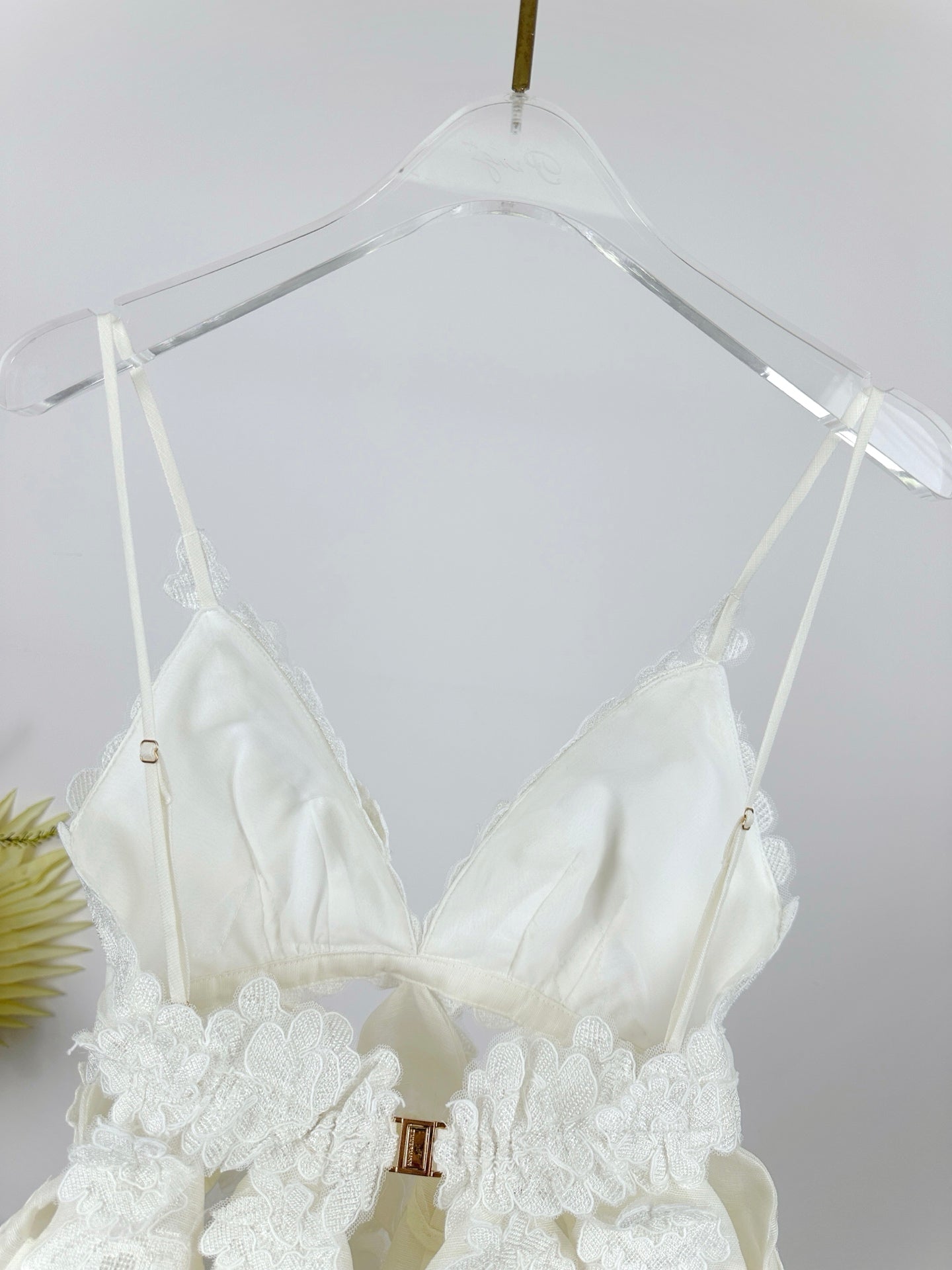 Haut caraco à volants et bordure en dentelle Zimmermann